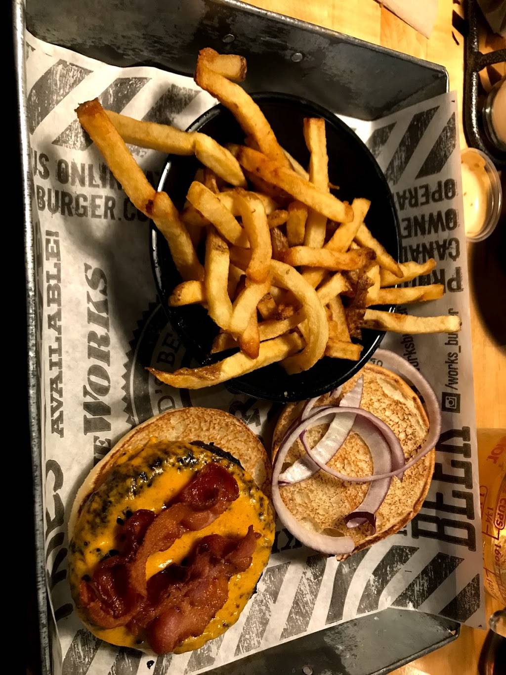 The Works Gourmet Burger Bistro | restaurant | 149 Lakeshore Rd E, Oakville, ON L6J 1H3, Canada | 9053379675 OR +1 905-337-9675