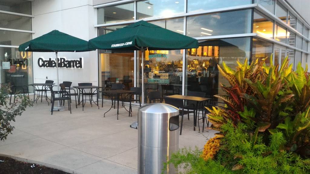 Starbucks | cafe | 8702 Keystone Crossing Blvd, Indianapolis, IN 46240, USA | 3175759053 OR +1 317-575-9053