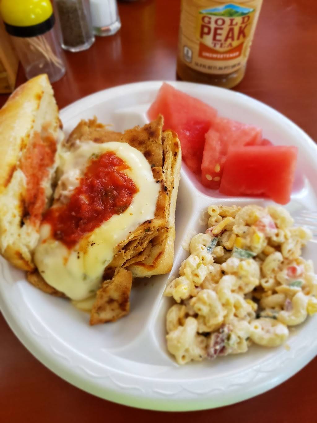 On Q BBQ | restaurant | 194 N Main St, Round Lake, MN 56167, USA | 5073608229 OR +1 507-360-8229