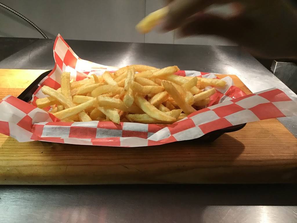 Alicia cafe | restaurant | 1187 Weirs Blvd, Laconia, NH 03246, USA | 6033664600 OR +1 603-366-4600