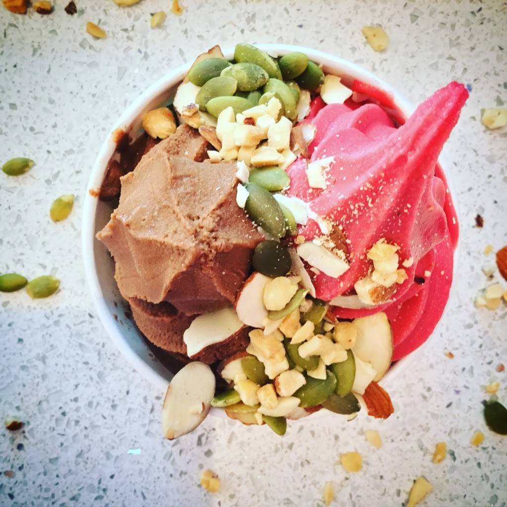 Frozen Fruit Co | restaurant | 729 Montana Ave #2, Santa Monica, CA 90403, USA | 4247448860 OR +1 424-744-8860