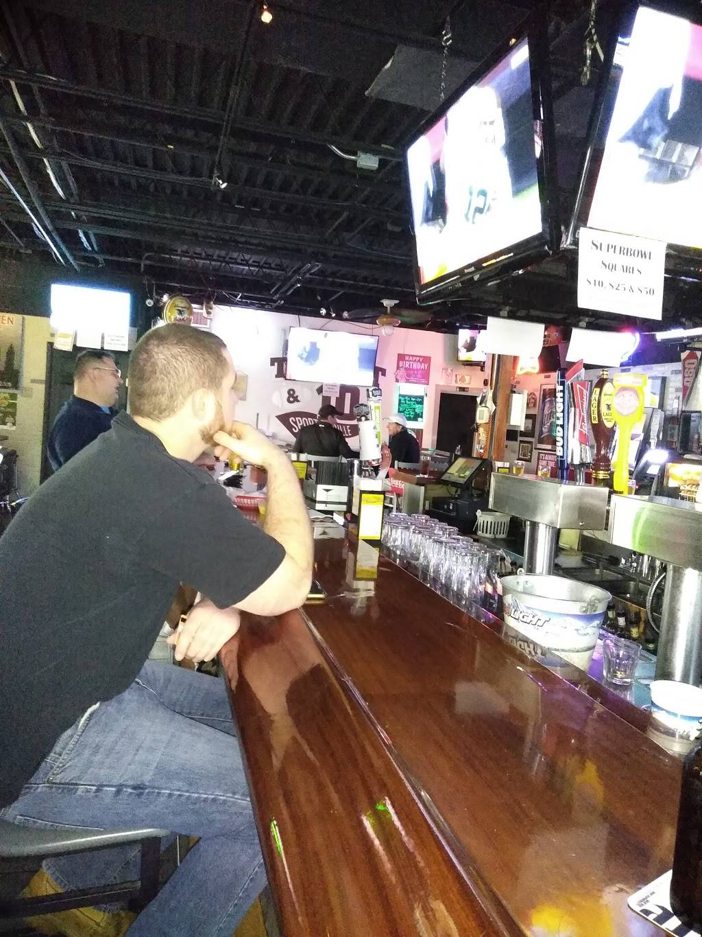 Thirst & Ten | restaurant | 15299 Sheldon Rd, Cleveland, OH 44130, USA | 2163628000 OR +1 216-362-8000