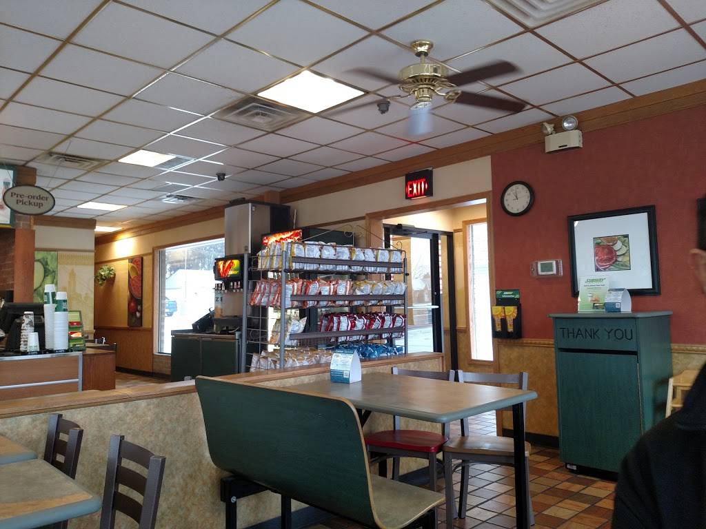 Subway | restaurant | 4721 Tuscarawas St W, Canton, OH 44708, USA | 3304779708 OR +1 330-477-9708