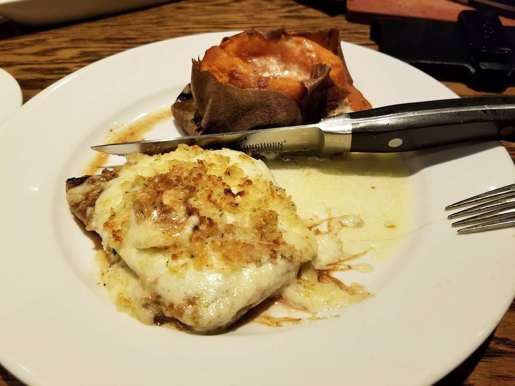 LongHorn Steakhouse | meal takeaway | 1470 E Touhy Ave, Des Plaines, IL 60016, USA | 8473919860 OR +1 847-391-9860