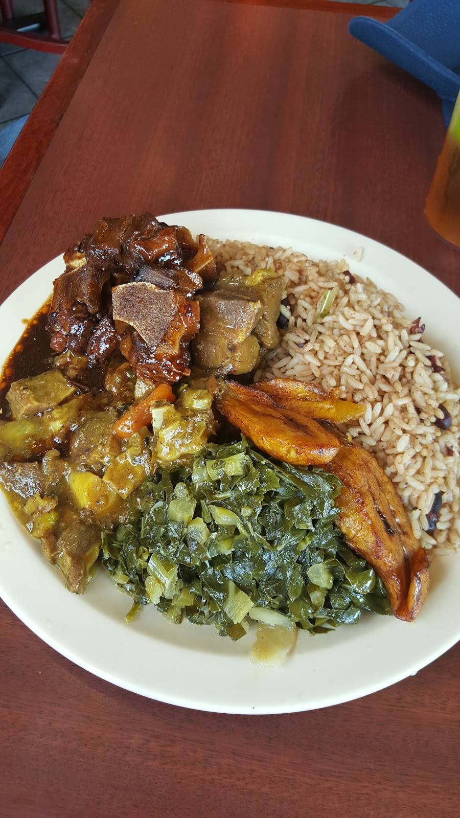Caribbean Hut | restaurant | 9609 N Tryon St, Charlotte, NC 28262, USA | 7045930030 OR +1 704-593-0030