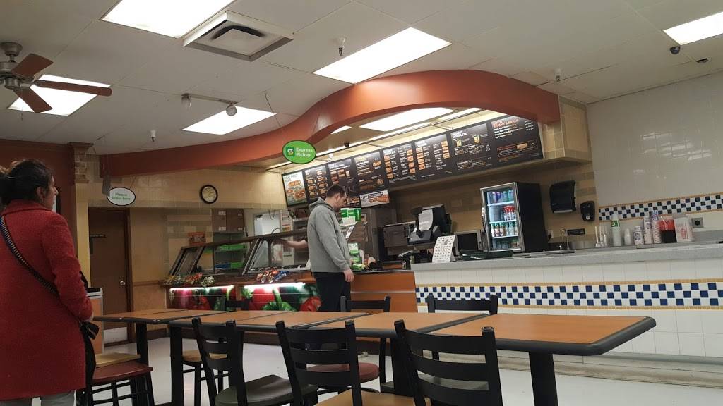 Subway | meal takeaway | 15960 Dam Rd, Clearlake, CA 95422, USA | 7079951196 OR +1 707-995-1196