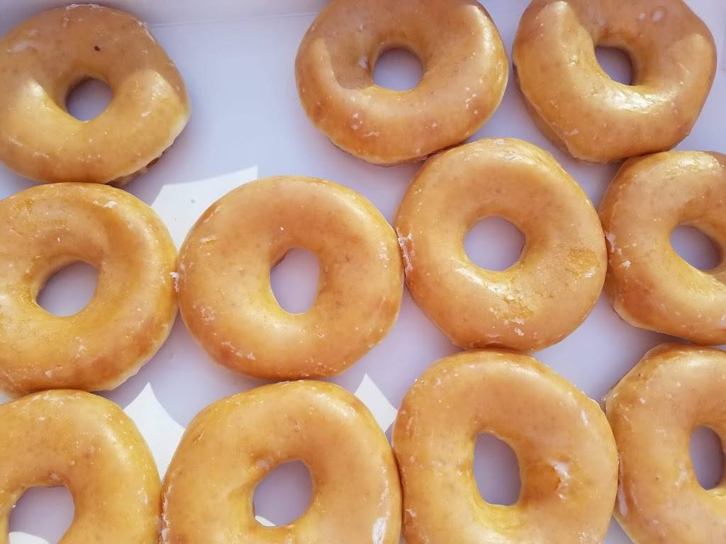 Krispy Kreme | bakery | 520 Main St, Saco, ME 04072, USA | 2075368219 OR +1 207-536-8219