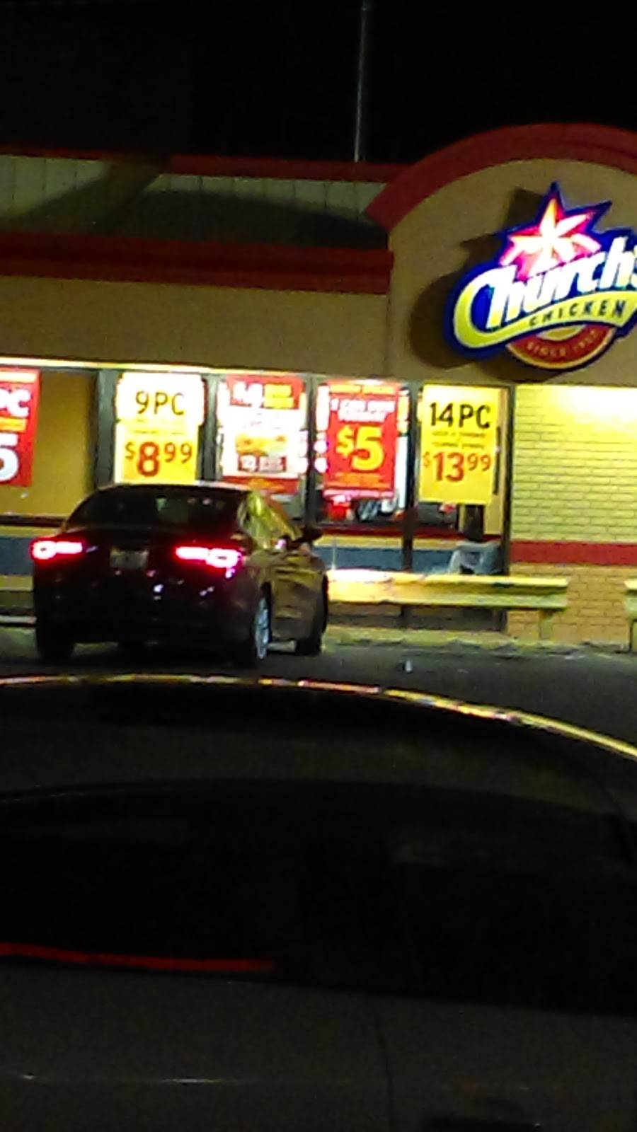 Churchs Chicken | restaurant | 3525 N Grand Blvd, St. Louis, MO 63107, USA | 3146527172 OR +1 314-652-7172