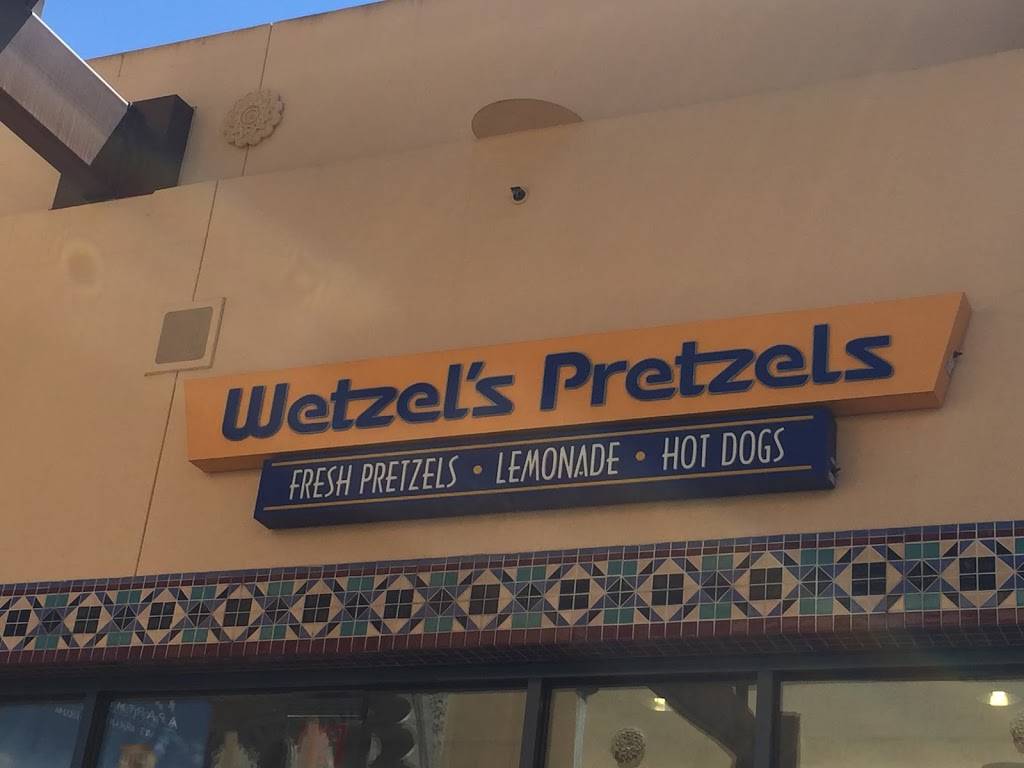 Wetzels Pretzels | restaurant | 71 Fortune Rd #836, Irvine, CA 92618, USA | 9496778831 OR +1 949-677-8831