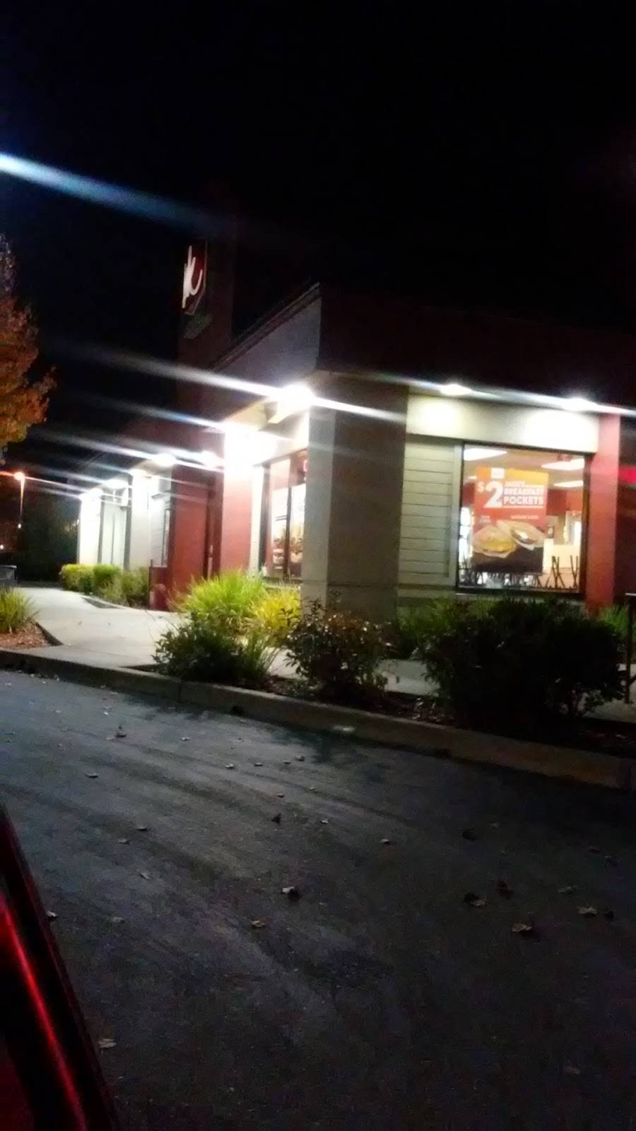 Jack in the Box | restaurant | 9550 Greenback Ln, Folsom, CA 95630, USA | 9169883927 OR +1 916-988-3927