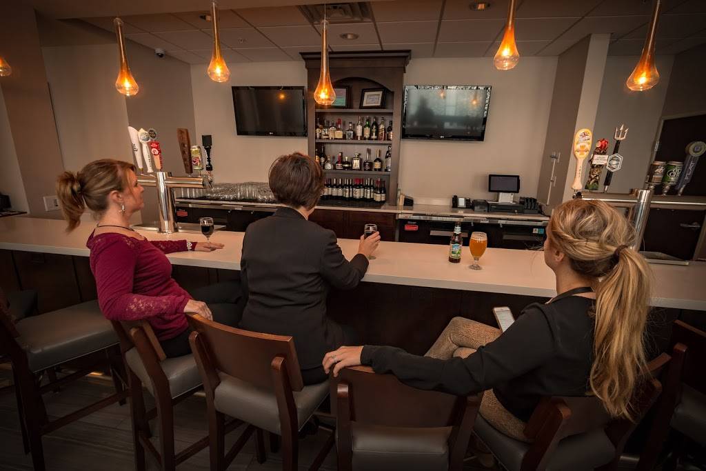 The Douglas Kitchen and Bar | restaurant | 1208 E Douglas Rd, Mishawaka, IN 46545, USA | 5742584408 OR +1 574-258-4408