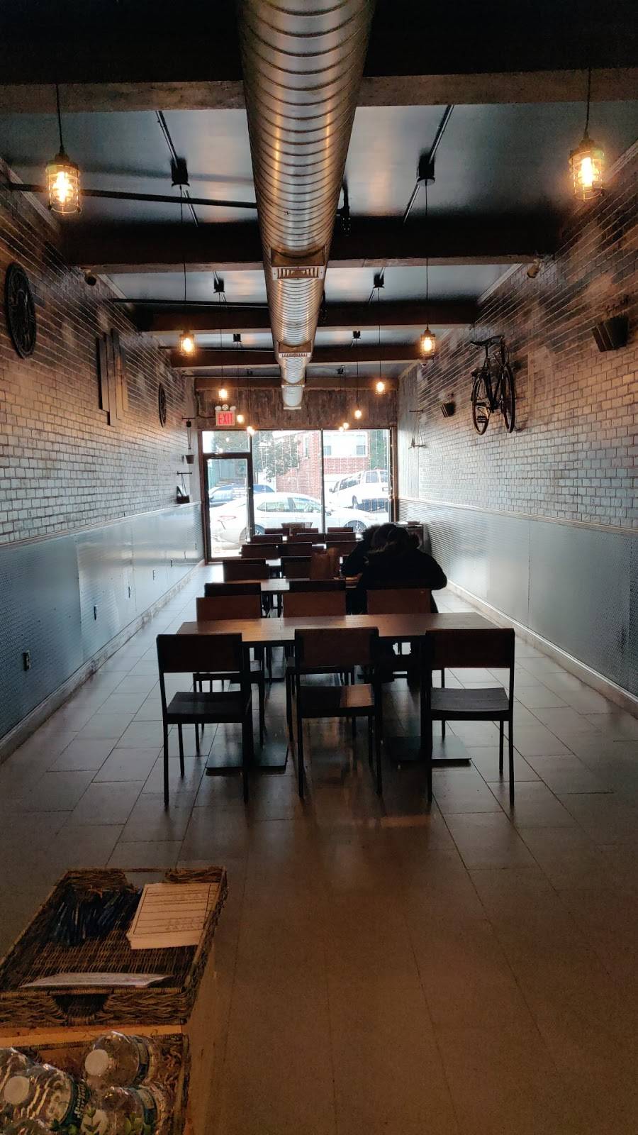 Hot Peppers | restaurant | 78-33 Springfield Blvd, Oakland Gardens, NY 11364, USA | 3476767566 OR +1 347-676-7566