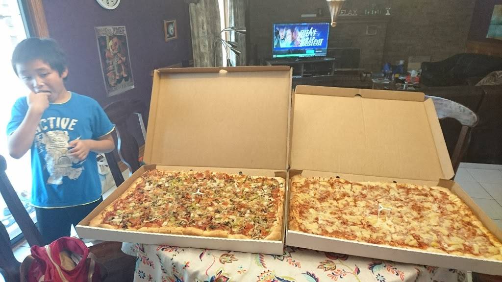 Comos Pizza | meal takeaway | 1255 Grand Marais Rd W, Windsor, ON N9E 1E1, Canada | 5199664242 OR +1 519-966-4242