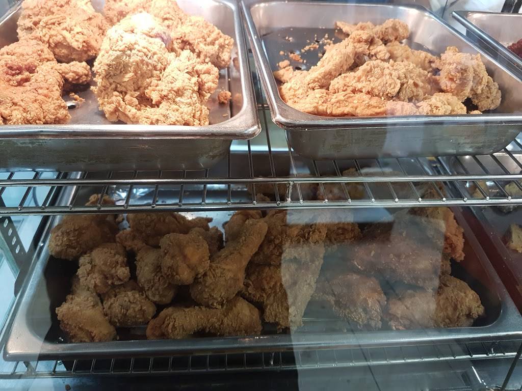 Yonges Food Mart | restaurant | 4190 Kingston Rd, Scarborough, ON M1E 4W1, Canada | 4162834113 OR +1 416-283-4113