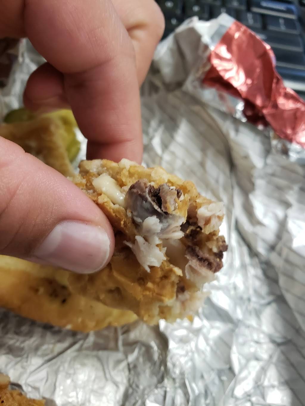 KFC | restaurant | 11992 Chase Plaza Dr, Cincinnati, OH 45240, USA | 5136480389 OR +1 513-648-0389