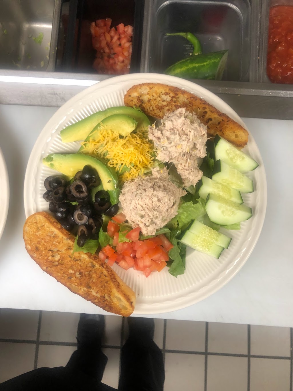 Mission Hills Cafe | restaurant | 275 Industrial Pkwy, Hayward, CA 94544, USA | 5109408969 OR +1 510-940-8969