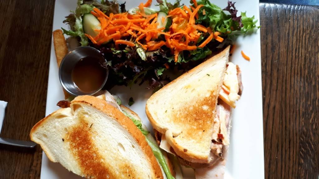 Capers Tap House | restaurant | 28 Bridge Street, Campbellford, ON K0L 1L0, Canada | 7056535262 OR +1 705-653-5262