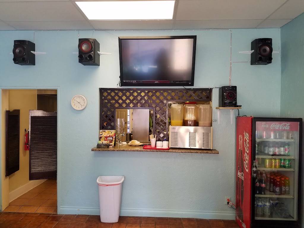 La Piramide Salvadoreña Restaurant | restaurant | 4021 Beverly Blvd, Los Angeles, CA 90004, USA | 3236655057 OR +1 323-665-5057