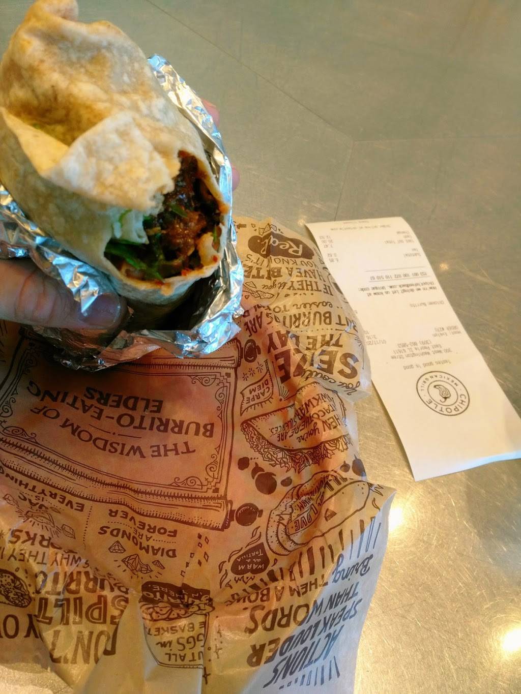 Chipotle Mexican Grill | restaurant | 300 West Washington Street, East Peoria, IL 61611, USA | 3098635853 OR +1 309-863-5853
