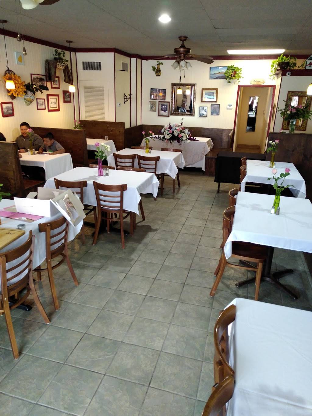 Cambria Cafe | restaurant | 2282 Main St, Cambria, CA 93428, USA | 8059278519 OR +1 805-927-8519