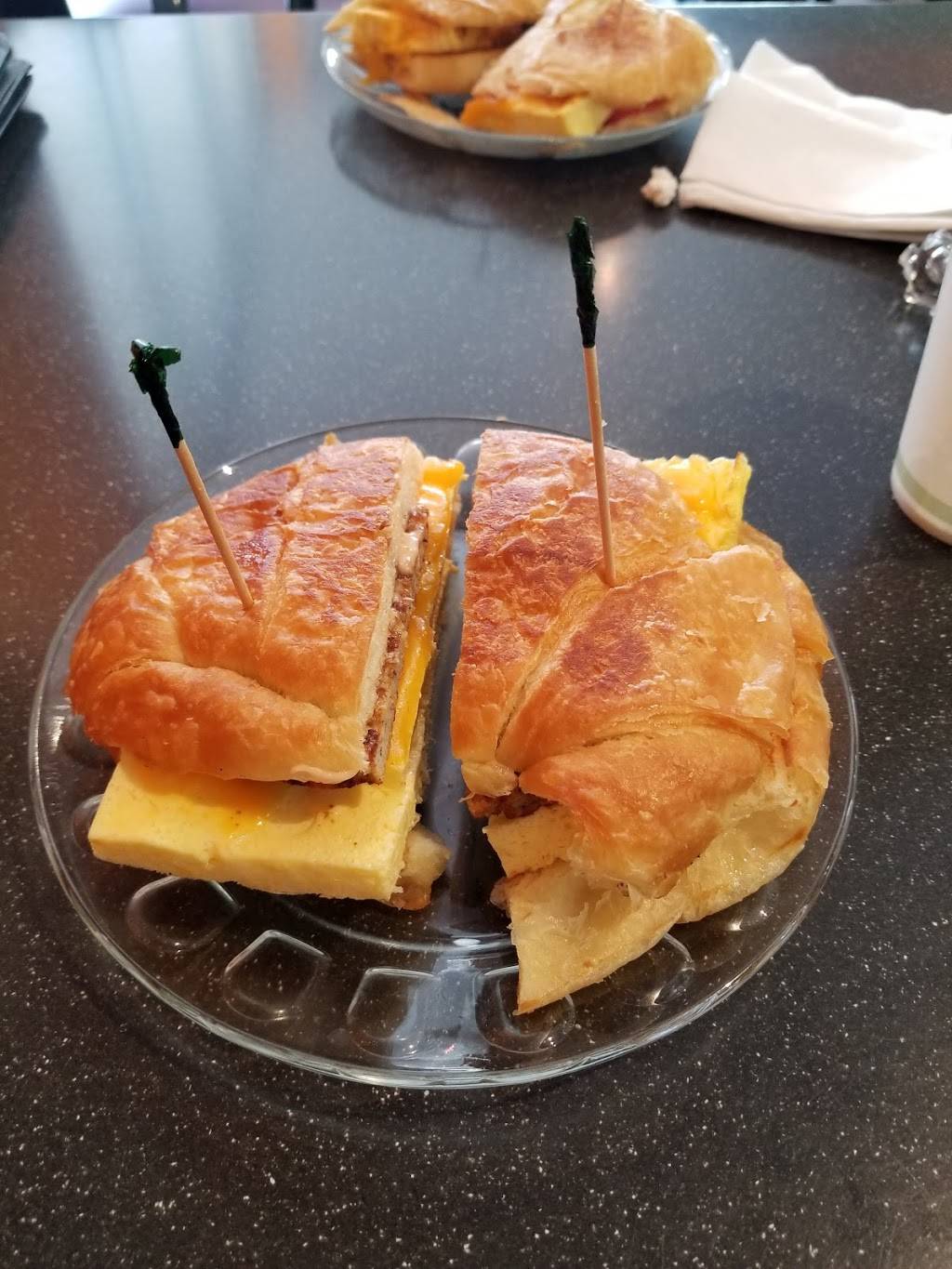 La Bou Bakery & Cafe | restaurant | 4400 Del Rio Rd, Sacramento, CA 95822, USA | 9167370122 OR +1 916-737-0122