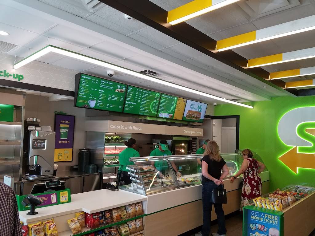 Subway | restaurant | 10121 W Commercial Blvd, Tamarac, FL 33321, USA | 9547243332 OR +1 954-724-3332