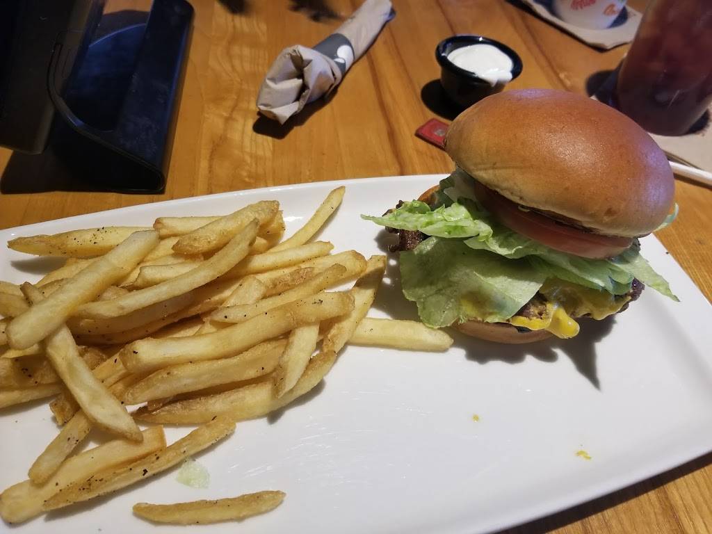 Applebees Grill + Bar | restaurant | 945 N Saginaw Blvd, Saginaw, TX 76179, USA | 8173063680 OR +1 817-306-3680