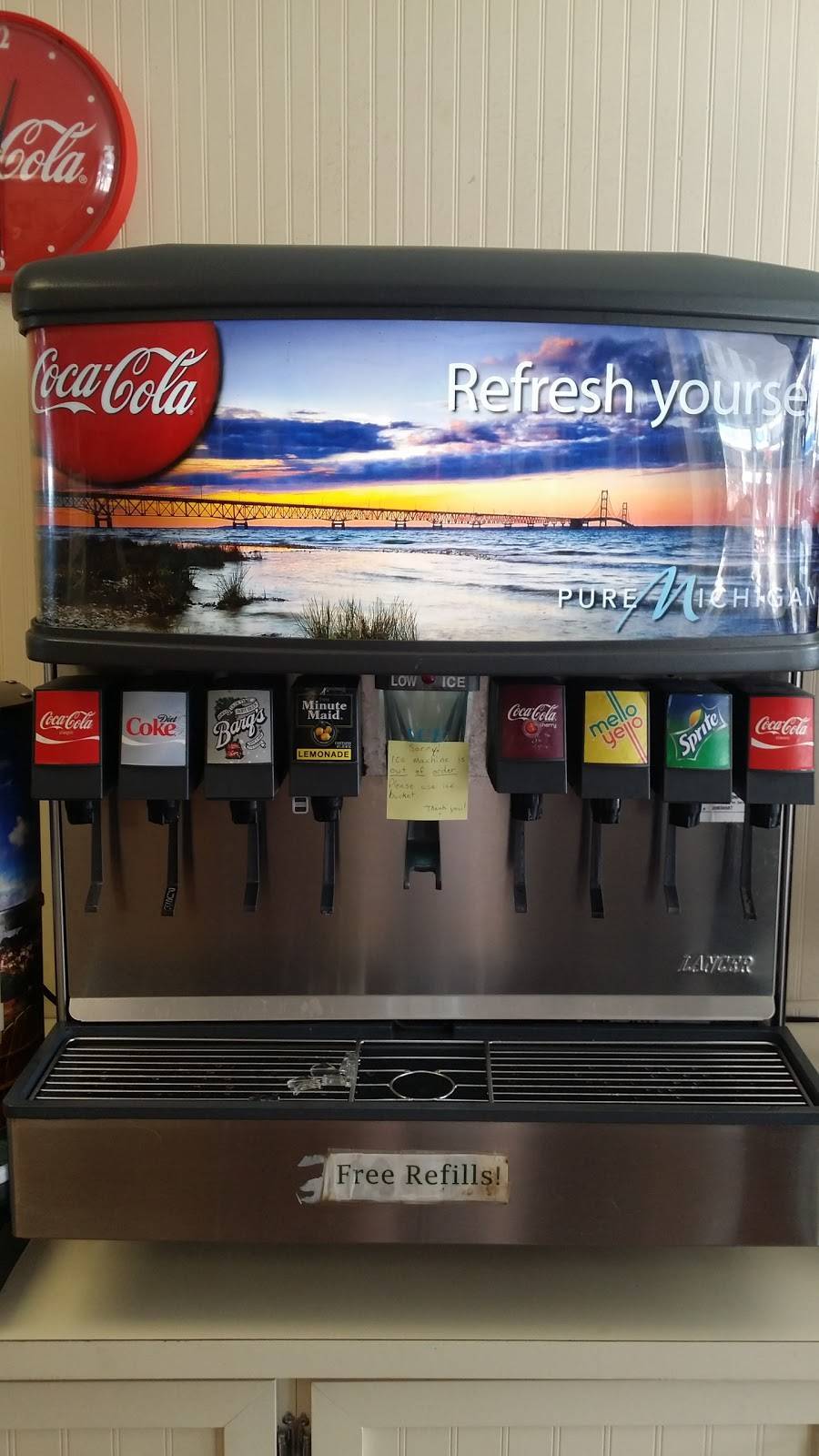 Mighty Mac Hamburgers | restaurant | Main St, Mackinac Island, MI 49757, USA | 9068478039 OR +1 906-847-8039