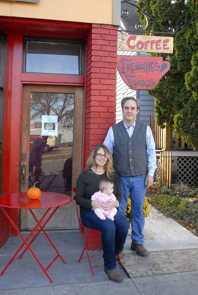 Frenchies Famous | restaurant | 619 Randolph St, Traverse City, MI 49684, USA | 2319441228 OR +1 231-944-1228