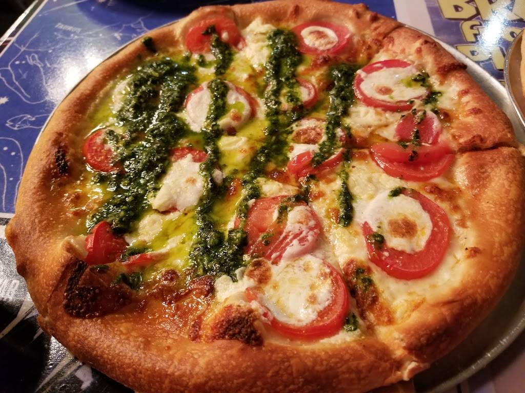 The Cosmos | restaurant | 1200 N Larch St, Lansing, MI 48906, USA | 5178973563 OR +1 517-897-3563