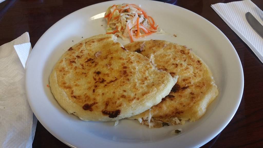 El platano macho pupuseria | restaurant | 391 Wilkerson Ave unit c, Perris, CA 92570, USA | 9514430799 OR +1 951-443-0799