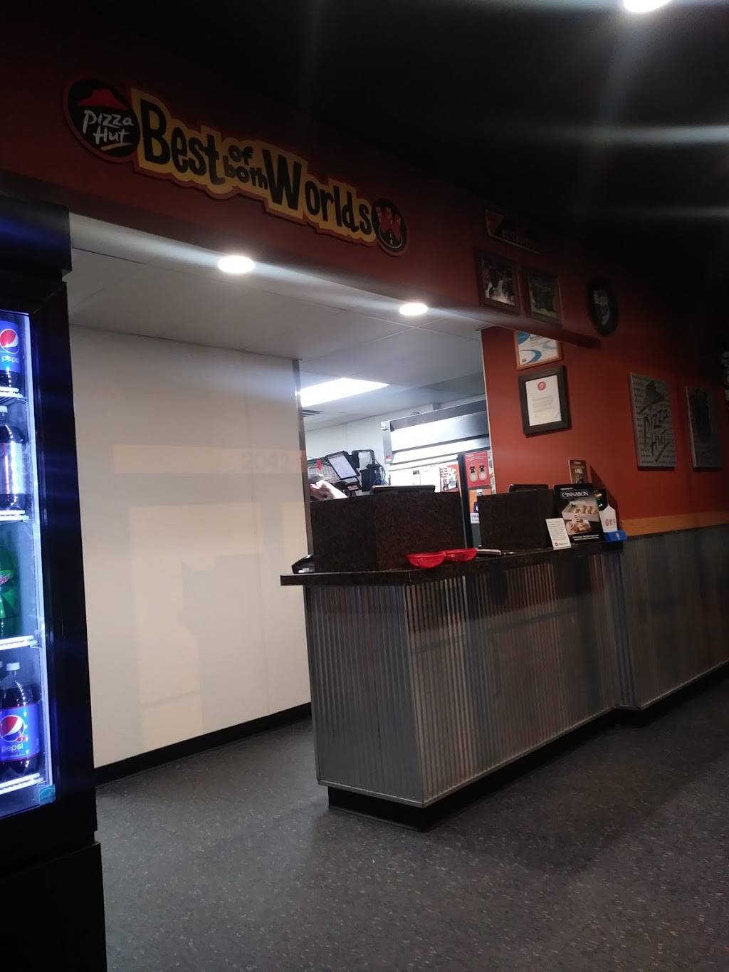 Pizza Hut | restaurant | 2042 W Centre Ave, Portage, MI 49024, USA | 2693296969 OR +1 269-329-6969