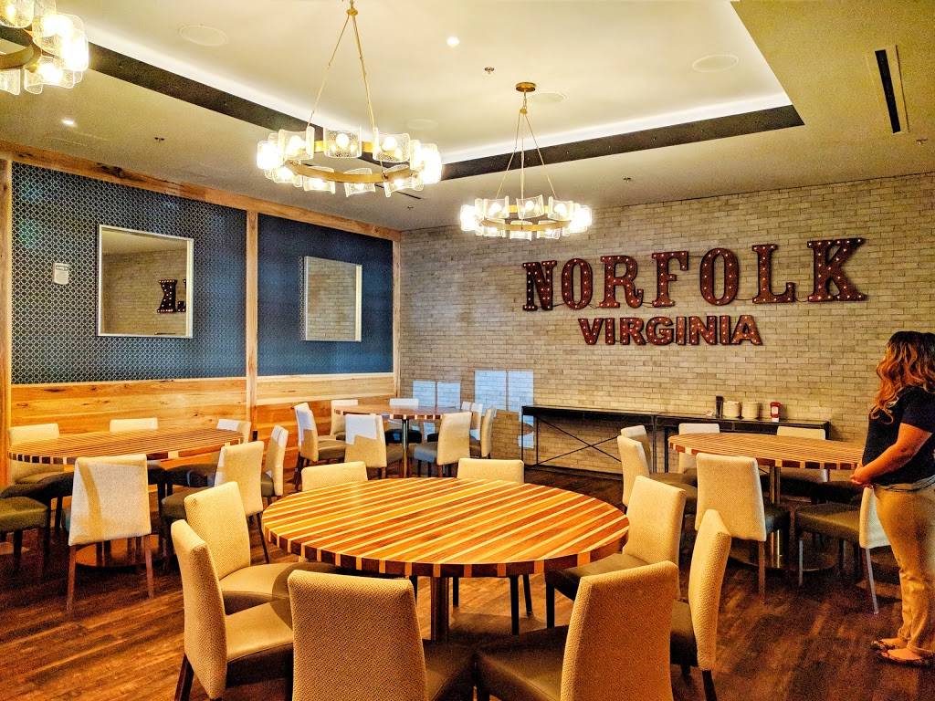 Blue Moon Taphouse | restaurant | 333 Waterside Dr #108, Norfolk, VA 23510, USA | 7574267433 OR +1 757-426-7433