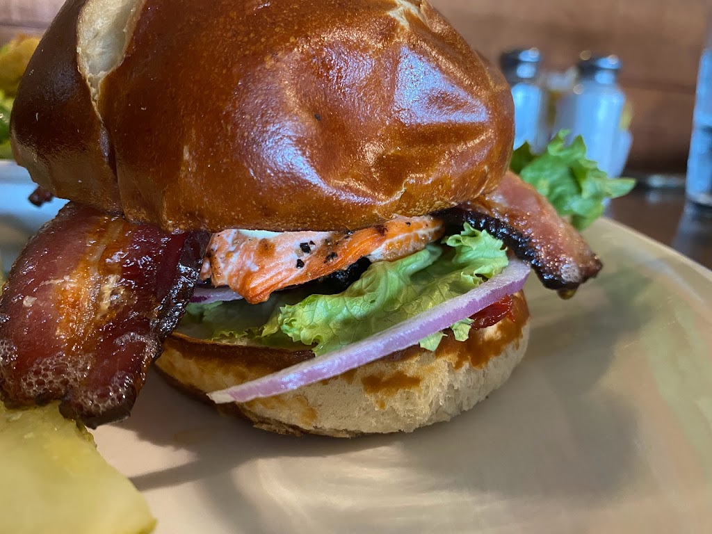 Im Aroi Thai Cuisine | restaurant | 525 N Garfield Ave, Montebello, CA 90640, USA | 3234907590 OR +1 323-490-7590