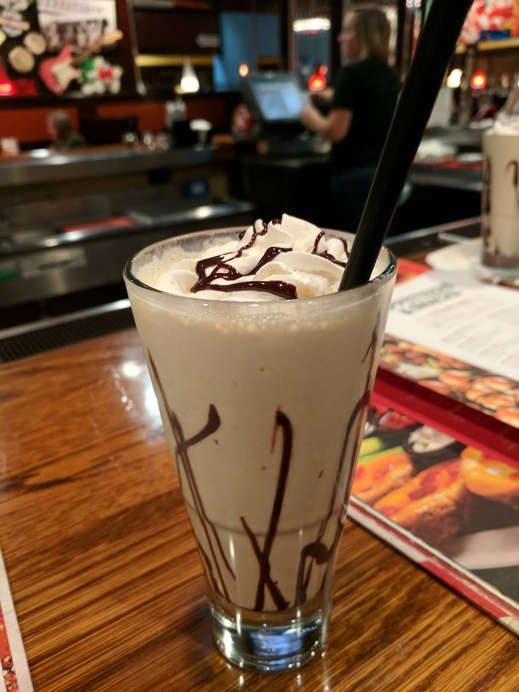 TGI Fridays | restaurant | 9 Brickyard Dr, Bloomington, IL 61701, USA | 3096622231 OR +1 309-662-2231