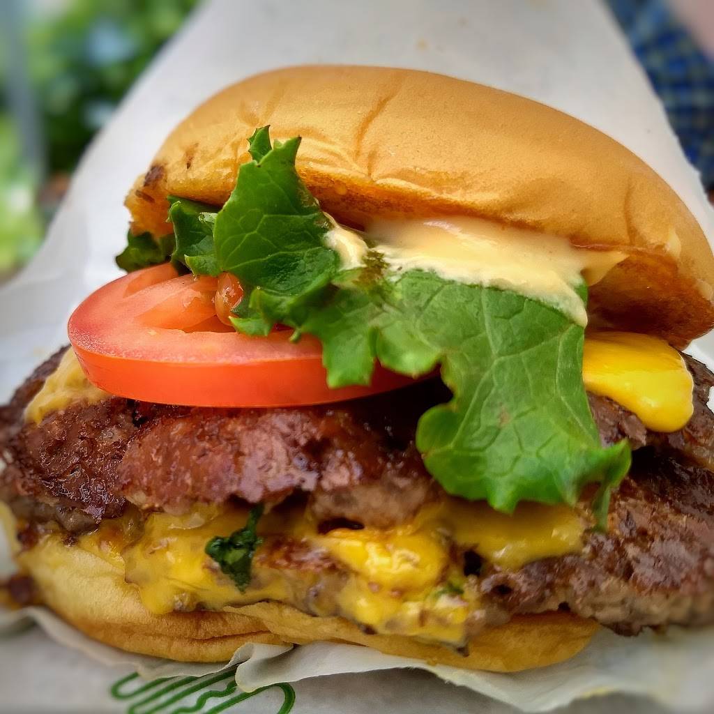 Shake Shack | restaurant | 1340 Post Rd, Darien, CT 06820, USA | 2036141411 OR +1 203-614-1411