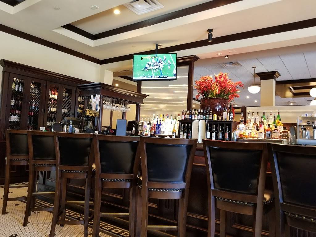 Maggianos Little Italy | restaurant | 700 Baybrook Mall, Friendswood, TX 77546, USA | 2812829729 OR +1 281-282-9729