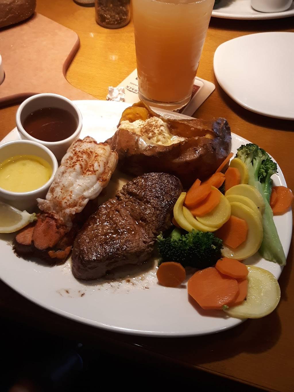 Outback Steakhouse | restaurant | 3760 SW Archer Rd, Gainesville, FL 32608, USA | 3523739499 OR +1 352-373-9499