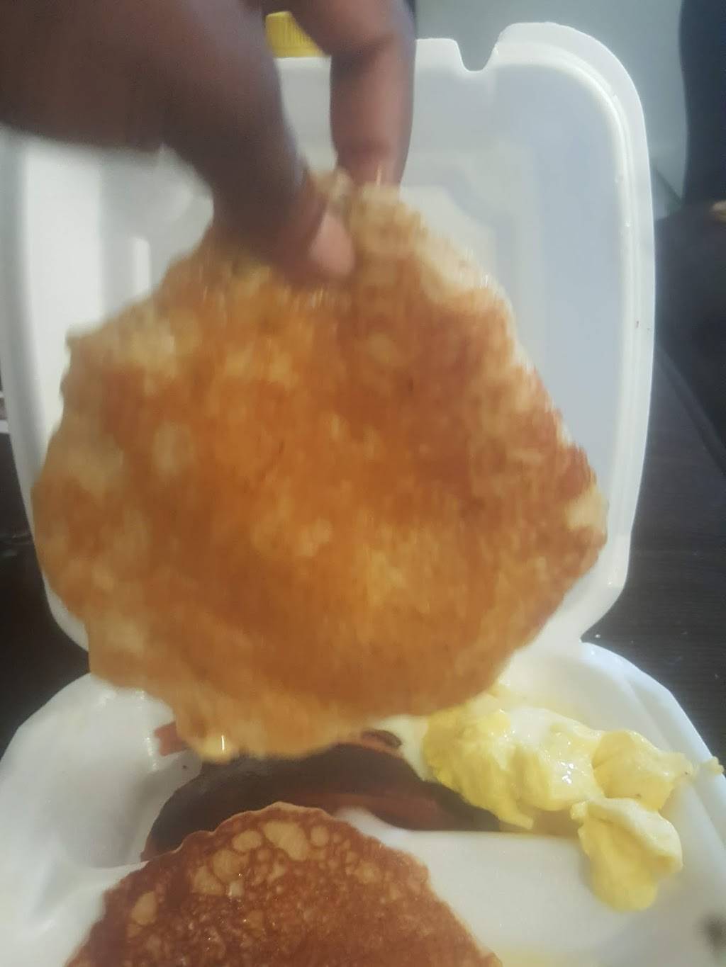 Yoos Restaurant | restaurant | 2203 W Lehigh Ave, Philadelphia, PA 19132, USA | 2152219171 OR +1 215-221-9171