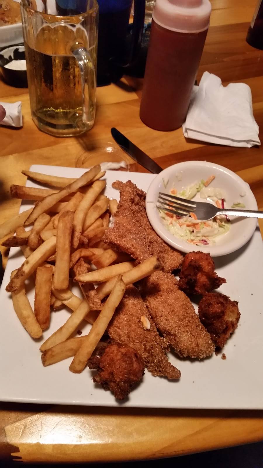 Wolf River Grill | restaurant | 3001 Red Hill Rd, Byrdstown, TN 38549, USA | 9318644499 OR +1 931-864-4499