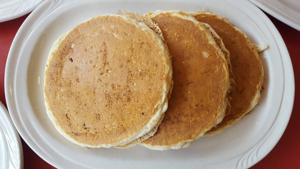 Friendlys | restaurant | 145 Housatonic St, Lee, MA 01238, USA | 4132433535 OR +1 413-243-3535