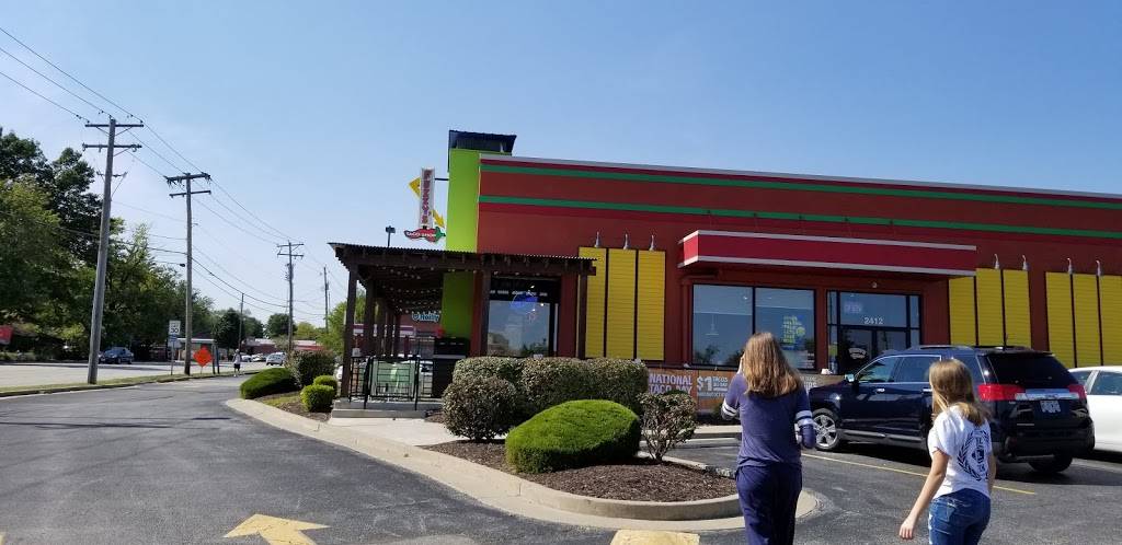 Fuzzys Taco Shop | restaurant | 2412 W Clay St, St Charles, MO 63301, USA | 6369253025 OR +1 636-925-3025