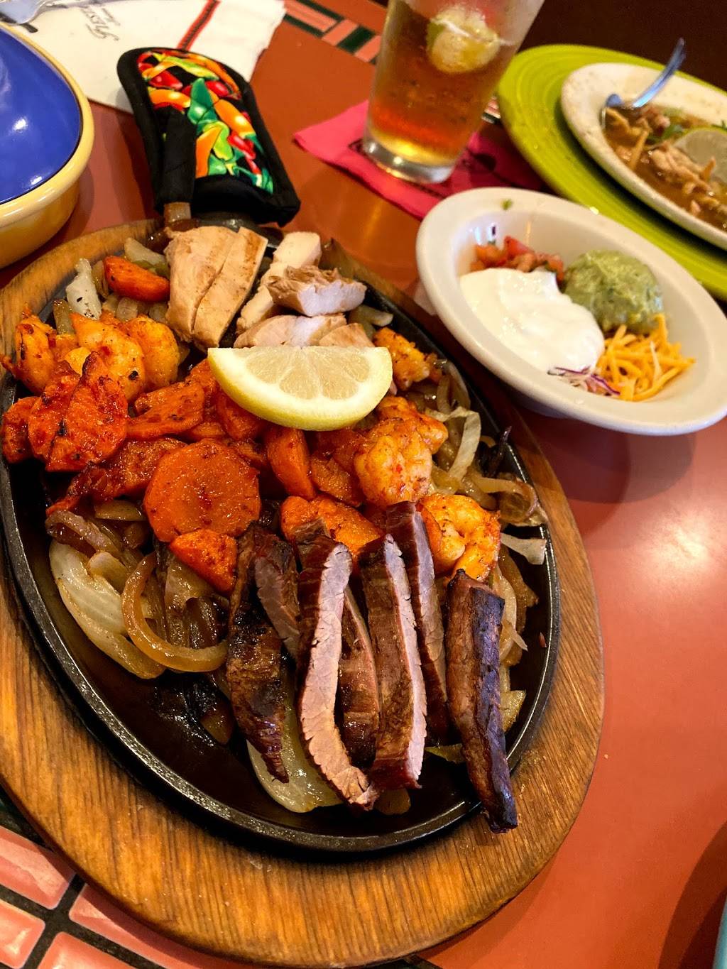 Fiesta Bonita Mexican Grill & Cantina | restaurant | 420 Three Rivers Dr, Kelso, WA 98626, USA | 3605779087 OR +1 360-577-9087