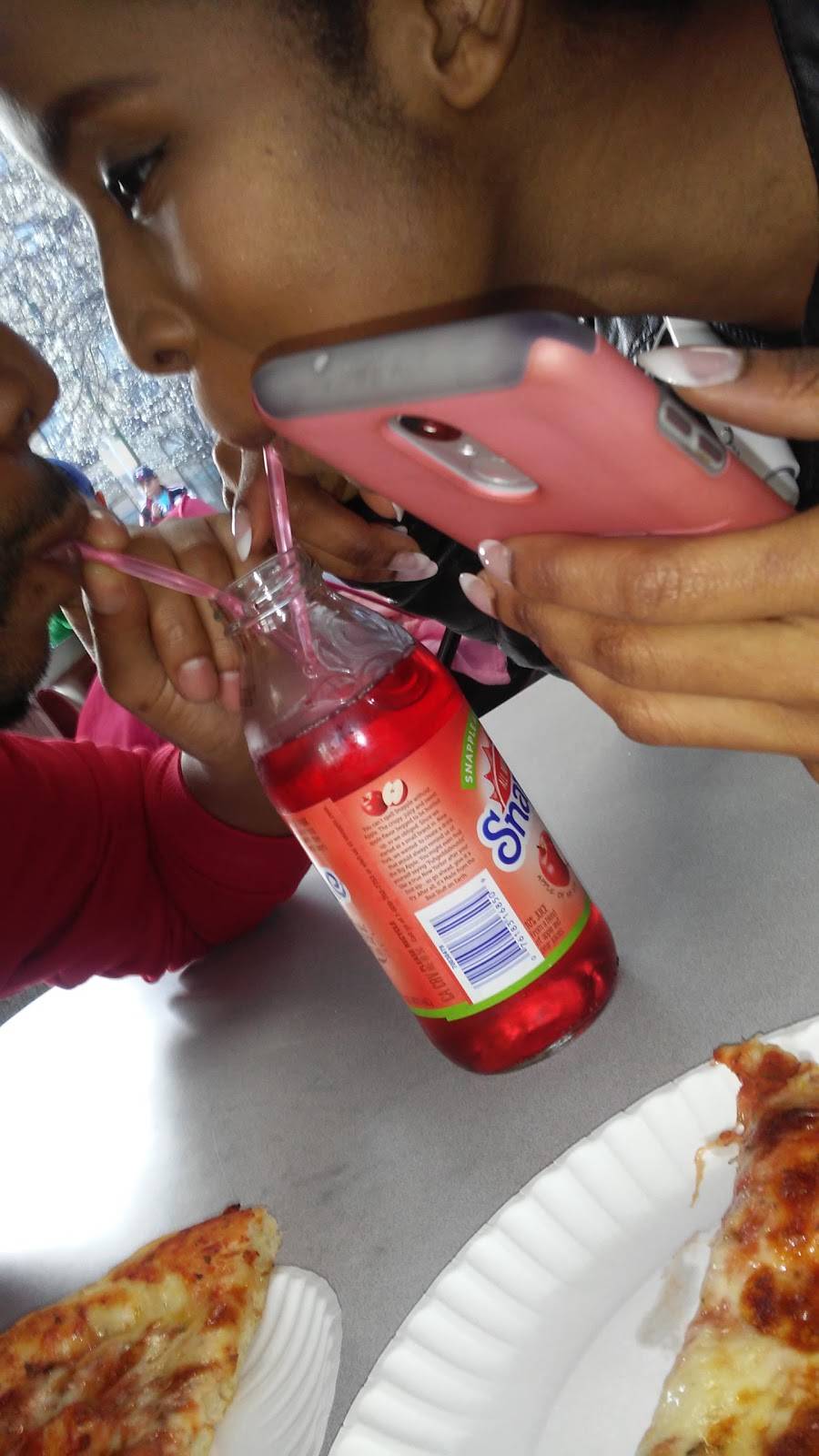 Town Pizza House Restaurant | restaurant | 2 Anderson St, New Rochelle, NY 10801, USA | 9142355128 OR +1 914-235-5128