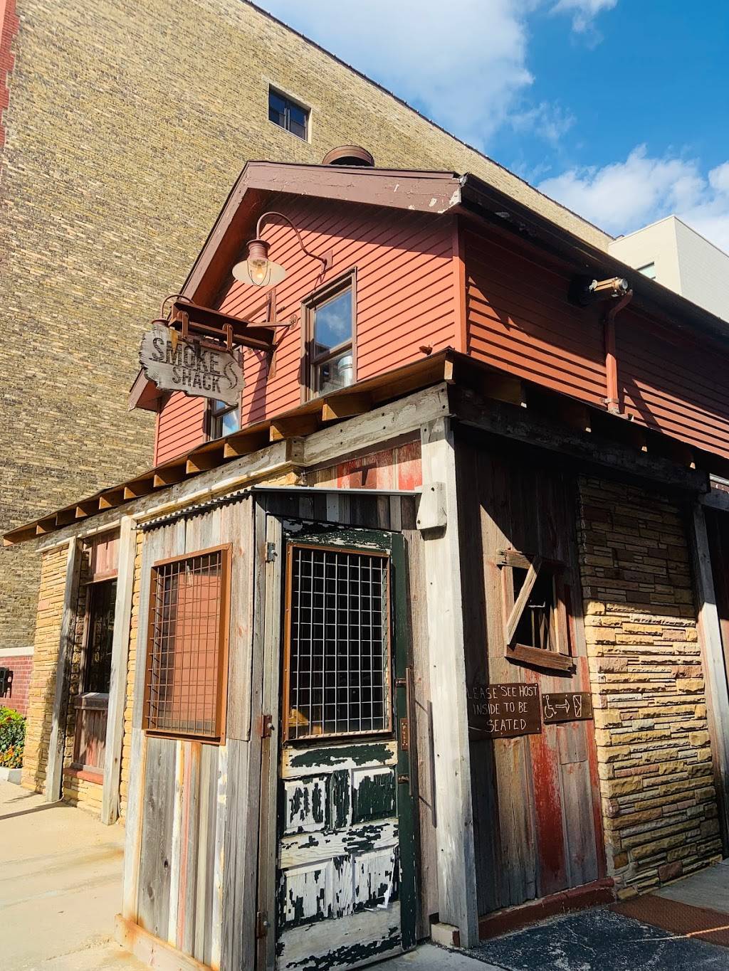 Smoke Shack | restaurant | 332 N Milwaukee St, Milwaukee, WI 53202, USA | 4144311119 OR +1 414-431-1119
