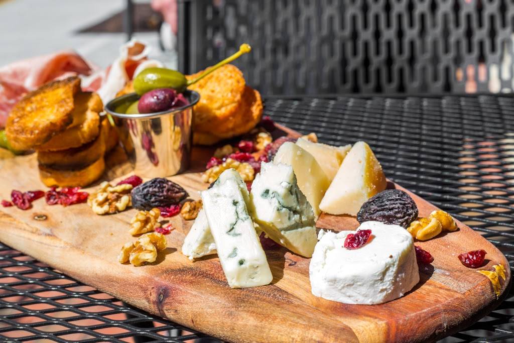 Olive The World Bistro | restaurant | 24 Hibiscus St, Tarpon Springs, FL 34689, USA | 7279375483 OR +1 727-937-5483