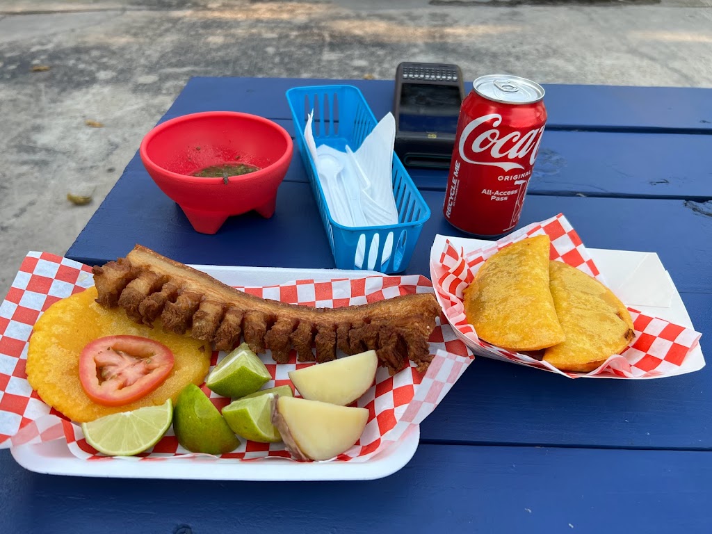 Sazoneslatinos | restaurant | 2800 W Mt Houston Rd, Houston, TX 77038, USA | 2813870436 OR +1 281-387-0436