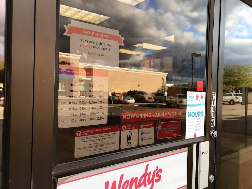 Wendys | restaurant | 4301 N Oracle Rd, Tucson, AZ 85705, USA | 5208880885 OR +1 520-888-0885