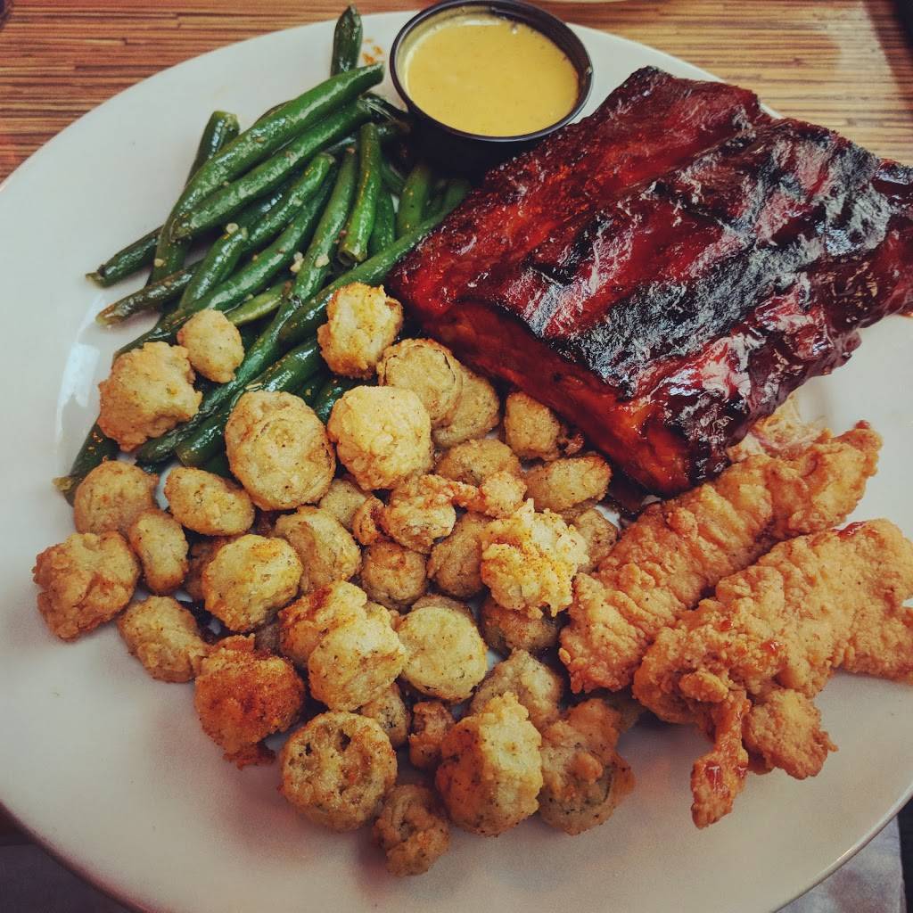 Calhouns On The River | restaurant | 400 Neyland Dr, Knoxville, TN 37902, USA | 8656733355 OR +1 865-673-3355