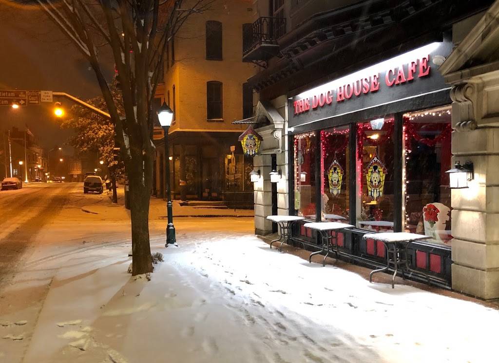 The Dog House | restaurant | 57 S Potomac St, Hagerstown, MD 21740, USA | 2408502883 OR +1 240-850-2883